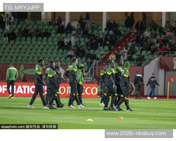 林葳脑后传球技惊四座德米尔接球轻松得分展现默契配合